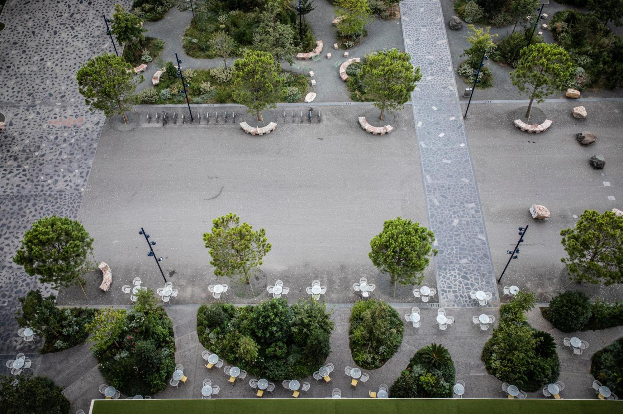 Tirana International Hotel & Conference Center Exterior photo